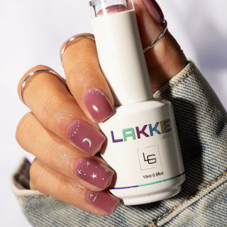 Ontdek de BIAB kleuren van LAKKIE, oftewel Builder In A Bottle. BIAB is voor degene die opzoek is naar extra versteviging en bescherming van de natuurlijke nagel. Met deze Builder In A Bottle gel creëer je niet alleen een goede basis voor gellak, maar kun je ook kleine verlengingen en correcties uitvoeren.  Purple Dreamer is een prachtige paarse kleur BIAB. Met deze kleur creëer je prachtige tijdloze nagels.