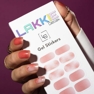 Blushy Moments_Gel Nagel Stickers_Rode blush nagels met gouden details