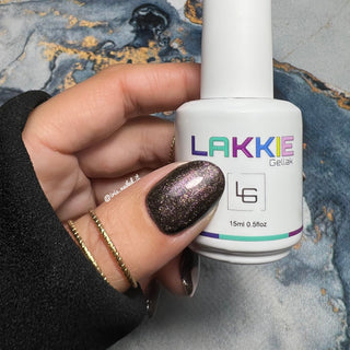 Cheeky Glitters is een glitter combinatie van geel en paars. De basis kleur is bruin en heeft een warme ondertoon.