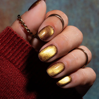 Golden Leaf_gouden cat eye gellak met gouden glitters van LAKKIE GELLAK