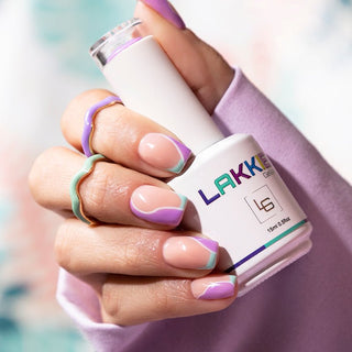 LAKKIE Groovy Purple is een egaal paarse kleur gellak. Let's get groovy nails! Met deze paarse kleur gellak haal jij zeker de lente/zomer in huis.