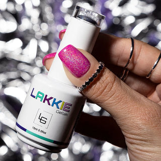 Ben jij opzoek naar een manier om jouw gellak nagels een unieke touch te geven? Het leuke van de holo cat eye, is dat je deze cat eye gellak over elke gellak kleur kunt lakken! De gellak is heel eenvoudig aan te brengen, en je creëert in een handomdraai toffe nailart.
