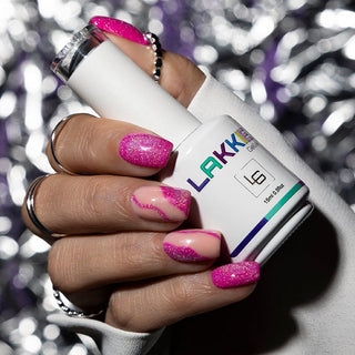 Ben jij opzoek naar een manier om jouw gellak nagels een unieke touch te geven? Het leuke van de holo cat eye, is dat je deze cat eye gellak over elke gellak kleur kunt lakken! De gellak is heel eenvoudig aan te brengen, en je creëert in een handomdraai toffe nailart.
