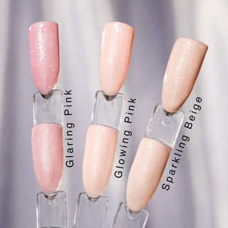 Rubber basecoat Sparkling Beige is een kleur en rubber basecoat in één. Deze beige kleur is ideaal voor als je een nude kleur op je nagels wilt met een beetje extra. Sparkling Beige is een beige kleur gellak met daar doorheen een fijne glitter.