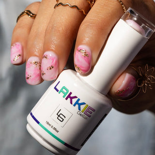 Roze marble nagels, gemaakt met blooming gel en glitter foil flakes