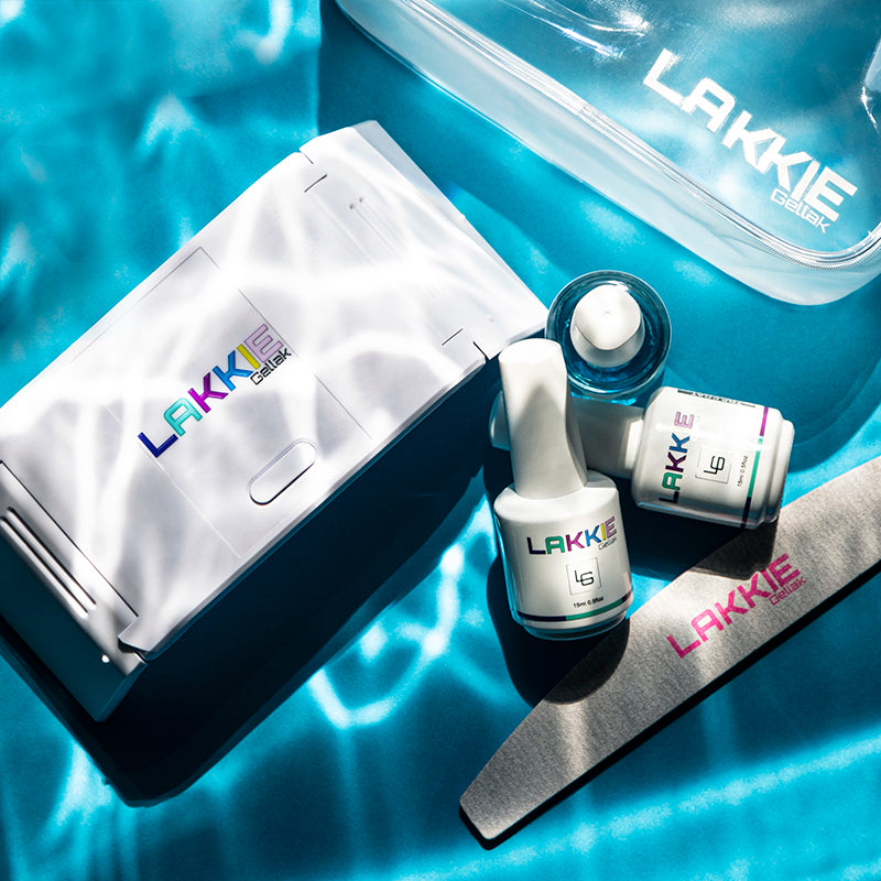 Ga op reis met prachtige nagels! Maak kennis met onze gloednieuwe Travel Set - de must-have voor alle jetsetters! Deze set bevat alles wat je nodig hebt voor perfect verzorgde nagels, waar je ook naartoe gaat.