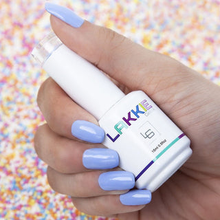 Blauw pastel kleurige gellak.