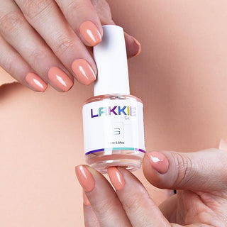 LAKKIE nagelriemolie Orange Peach is een olie met een hele zoete geur. Het is een combinatie van perzik met amandel olie. 