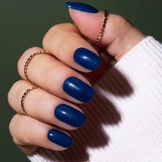 Blue Hour_Donker blauwe gellak nagels_LAKKIE Gellak