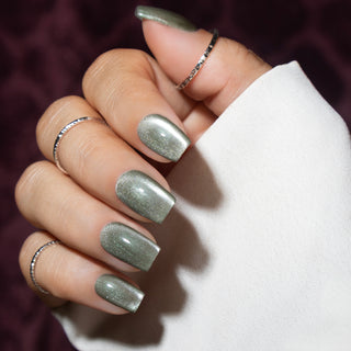 Cat eye Inner Magnetism_Groene cat eye gellak nagels_LAKKIE Gellak