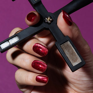 Crimson Flame_donker rode cat eye gellak nagels_LAKKIE Gellak