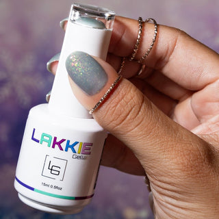 Groene gellak nagels met holografische flakes_LAKKIE Endless Glow