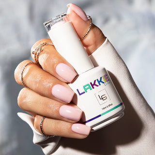 LAKKIE Sugar Pink is een hele lichte kleur roze. Deze gelnagellak is egaal van kleur.