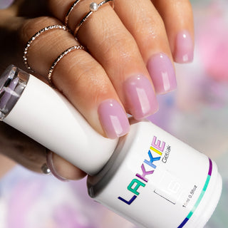 Satin Lilac is een prachtige lila kleur BIAB. Met deze kleur creëer je een prachtige zomerse nail look.