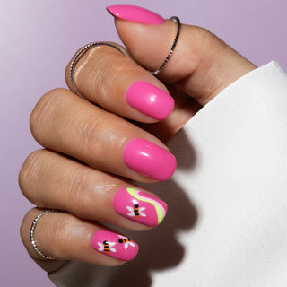 Marshmallow Pink_roze gellak nagels met lente nailart design_LAKKIE Gellak