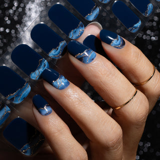 Midnight Wave_Donker blauwe gel nagel stickers met design_LAKKIE Gellak