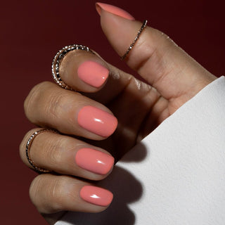 Perfect Peach een zachte kleur oranje roze gellak. Voor prachtige nagels