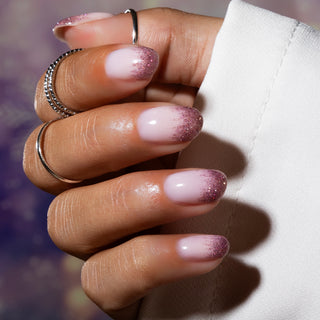 Roze gliter ombre gellak nagels