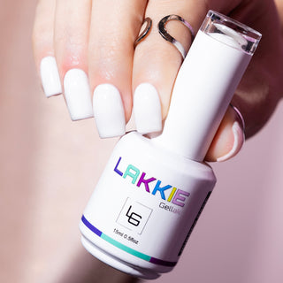 Rubber basecoat White For Basic is een kleur en rubber basecoat in één. Deze witte kleur is ideaal voor als je witte nagels wilt of een witte basis om te combineren met nail art. White For Basic is een witte kleur gellak.