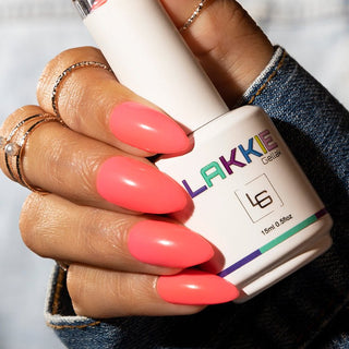 LAKKIE Summer Pink is een neon roze kleur. Een heerlijke kleur gelnagellak voor de zomer dus. Deze gellak is egaal van kleur.