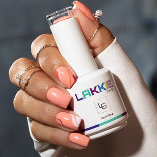 LAKKIE Light Salmon is een zachte roze/ oranje kleur gel nagellak. Deze gellak is egaal van kleur.  Deze kleur dekt in 2 a 3 laagjes. Wil je Light Salmon combineren met een andere kleur gellak? Kijk dan eens bij Firebrick Orange of Peach On The Beach.