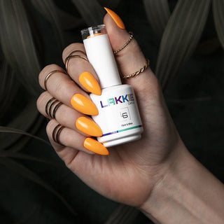 Neon oranje gelnagels. Deze kleur gellak is een felle kleur oranje 