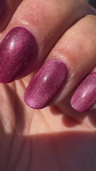 Cat eye Velvet Crush_Donker roze cat eye gellak_LAKKIE Gellak
