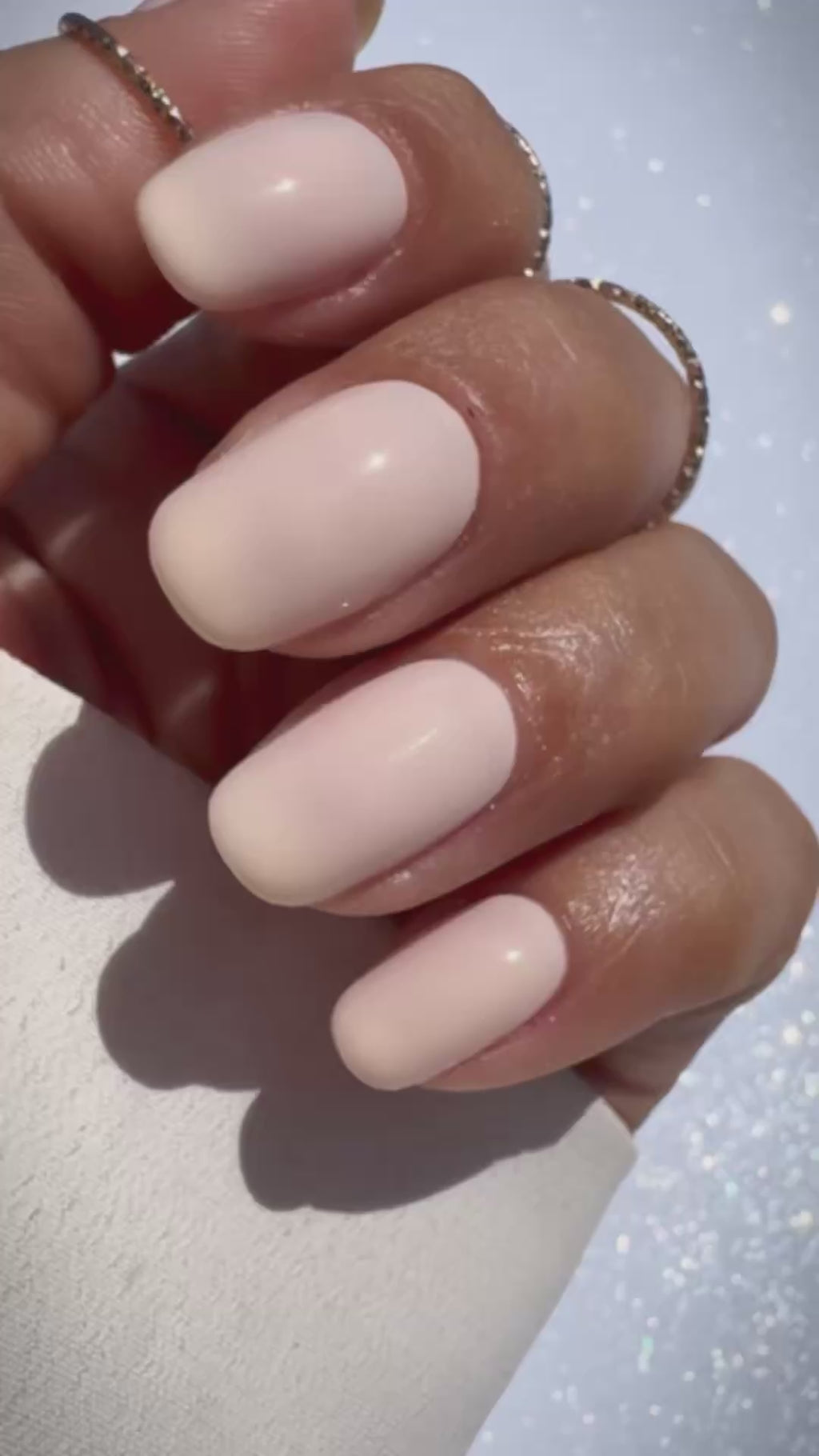 Rubber Basecoat Hamptons Linnen_Nude Peach kleur nagels_LAKKIE Gellak