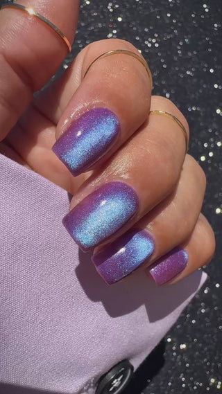 Purple Stardust_Paarse cat eye gellak nagels_LAKKIE Gellak