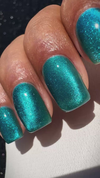 Twinkling Teal_Blauwe cat eye gellak nagels_LAKKIE Gellak