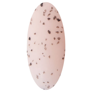 LAKKIE Egg Shell gellak is de gellak die je wilt hebben voor de pasen. Het is een doorzichtige gel met zwarte vlokken erin. Egg Shell gellak is heel gemakkelijk om aan te brengen. Lak eerst jouw nagels in je favoriete kleur, doe er vervolgens een laagje Egg Shell gellak overheen en maak het tot slot af met een matte- of glanzende topcoat. 