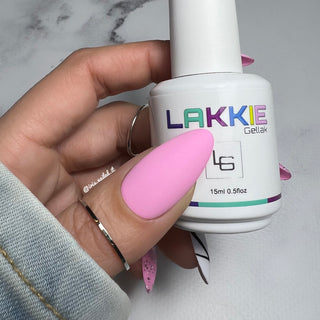 LAKKIE Cupcake Pink is een zomerse licht roze kleur. Deze kleur gellak maakt je zomerlook helemaal af.