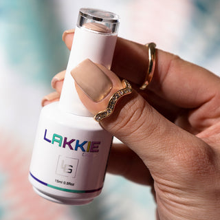 LAKKIE Easy Beige is een beige kleur gellak, die egaal is van kleur. Deze kleur past bij elke gelegenheid. 