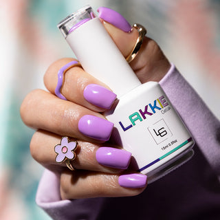 LAKKIE Groovy Purple is een egaal paarse kleur gellak. Let's get groovy nails! Met deze paarse kleur gellak haal jij zeker de lente/zomer in huis.