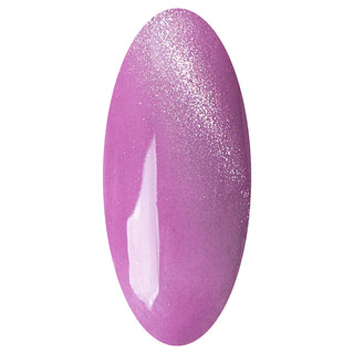 LAKKIE Cat Eye Pink is een gellak met kleine stukjes metaal erin. Na het aanbrengen van de gellak (voor het uitharden) kan je doormiddel van een magneet verschillende effecten/ patronen creëren op de nagel. Cat Eye Pink is een zoete roze kleur gellak. 