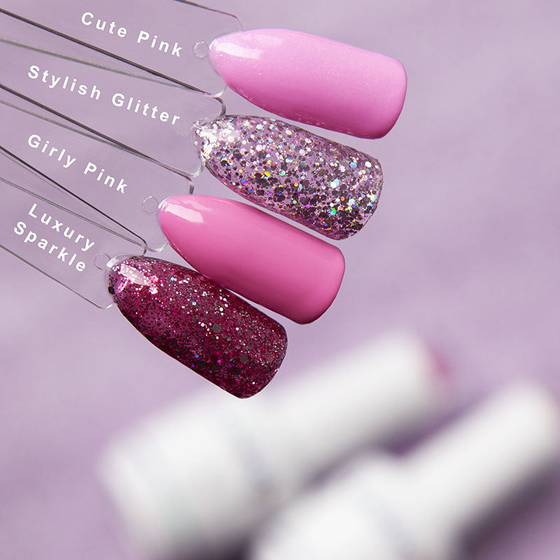 4 verschillende kleuren gellak. Deze roze tinten kun je perfect combineren op jouw nagels 